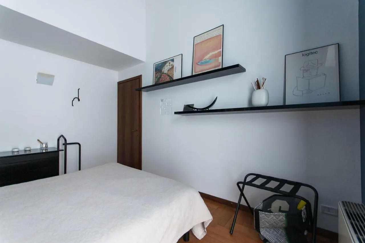 Apartment Fancy Blue Duomo Duplex Apartement Milan