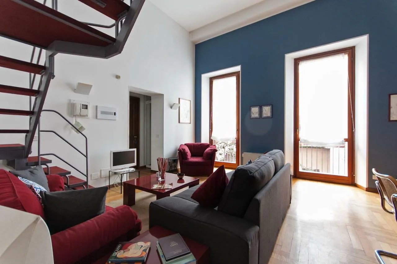 Fancy Blue Duomo Duplex Apartement Milano Italien